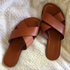 Jcrew Cyprus slip on sandals • Size 6